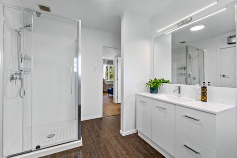 Photo of property in 44 Gulf View Road, Murrays Bay, Auckland, 0630