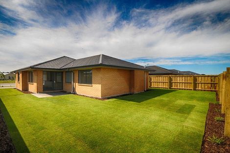 Photo of property in 62 Shillingford Boulevard, Rolleston, 7615