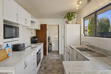 Photo of property in 17 Cypress Crescent, Pukete, Hamilton, 3200