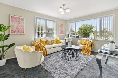 Photo of property in 34 Convair Crescent, Mangere, Auckland, 2022