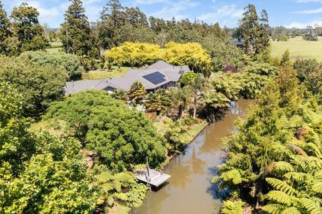 Photo of property in 187 Te Arei Road East, Huirangi, New Plymouth, 4373