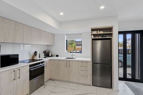 Photo of property in 11/12 Freyberg Avenue, Riccarton, Christchurch, 8011