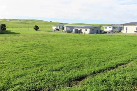 Photo of property in 13 Sunset Drive, Baylys Beach, 0377