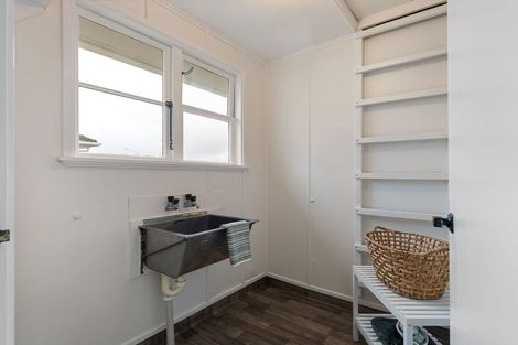 Photo of property in 3 Thames Street, Roslyn, Palmerston North, 4414