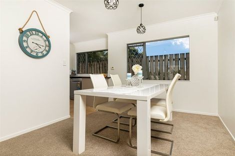 Photo of property in 60 Garelja Road, Henderson, Auckland, 0612