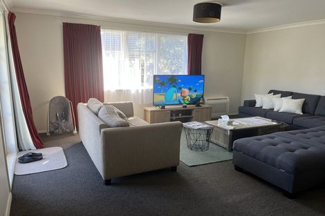 Photo of property in 3 Norfolk Grove, Cannons Creek, Porirua, 5024