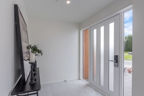 Photo of property in 23 Irvines Track, Halswell, Christchurch, 8025