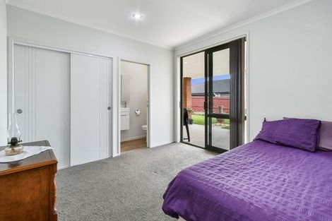 Photo of property in 98 Helenslee Road, Pokeno, 2472