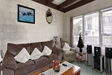 Photo of property in 1/22 Kelston Street, New Lynn, Auckland, 0600