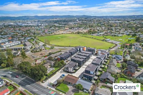 Photo of property in 4/2 Treasure Lane, Te Atatu South, Auckland, 0610