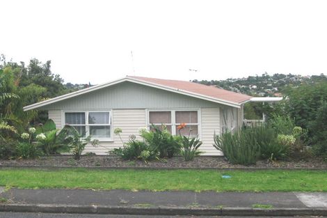 Photo of property in 26 Valley View Road, Glenfield, Auckland, 0629