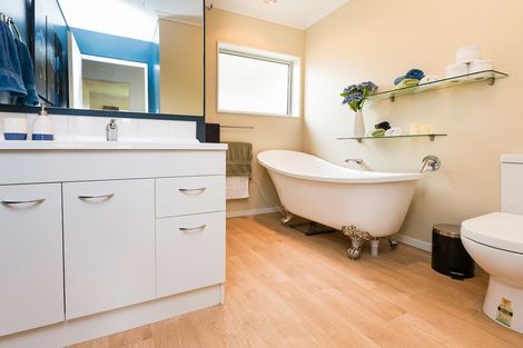 Photo of property in 14 Willowstream Grove, Cloverlea, Palmerston North, 4412