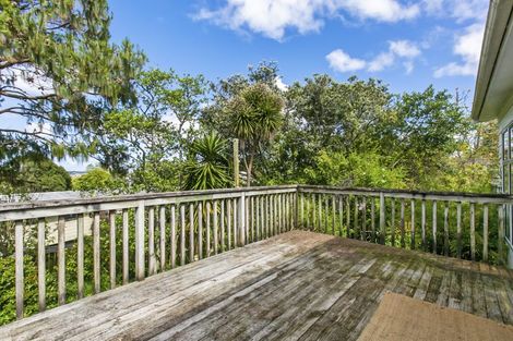 Photo of property in 9 Woodhouse Place, West Harbour, Auckland, 0618