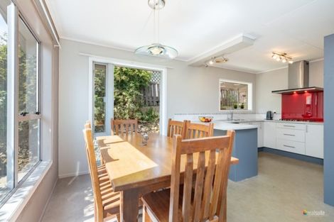 Photo of property in 32 Vista Crescent, Maoribank, Upper Hutt, 5018