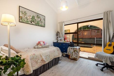 Photo of property in 719 Scenic Drive, Henderson Valley, Auckland, 0612