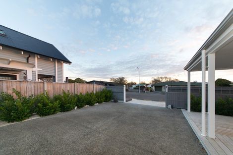 Photo of property in 3 Colombo Street, Palmerston North, 4410