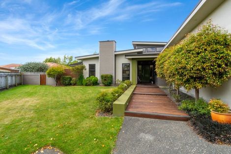 Photo of property in 7 Ruru Place, Levin, 5510