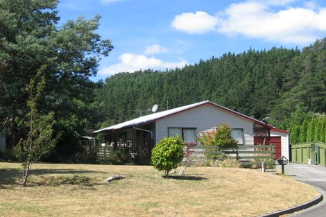 Photo of property in 1 Pearl Grove, Birchville, Upper Hutt, 5018