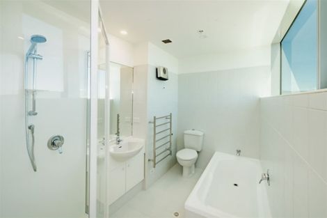 Photo of property in The Links, 19/378-382 Kapiti Road, Paraparaumu Beach, Paraparaumu, 5032