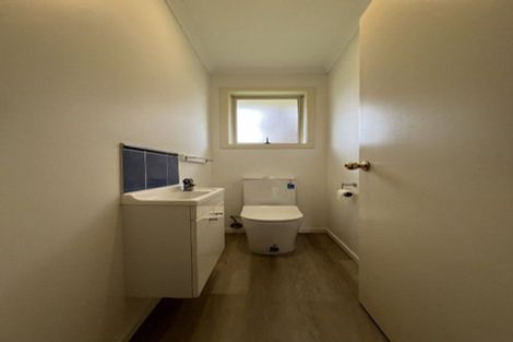 Photo of property in 38 Matija Place, Red Beach, 0932