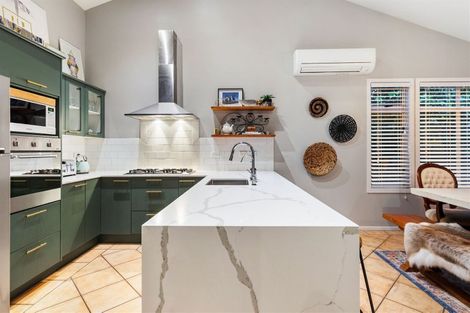 Photo of property in 15 Cinnabar Place, Westgate, Auckland, 0614