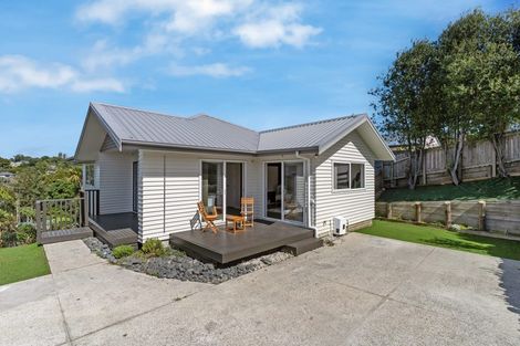 Photo of property in 2/55 Verran Road, Birkenhead, Auckland, 0626