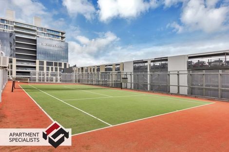 Photo of property in 30 Beach Road, Te Atatu Peninsula, Auckland, 0610