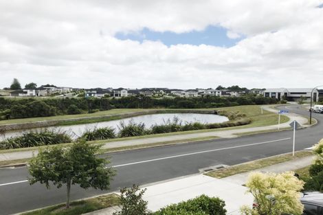Photo of property in 28 Bayvista Drive, Karaka, Papakura, 2113