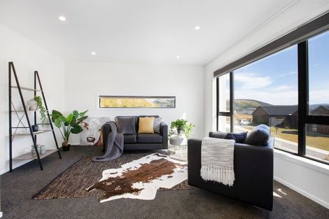 Photo of property in 26b Queen Charlotte Drive, Aotea, Porirua, 5024
