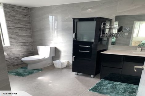 Photo of property in 2/31 Kenderdine Road, Papatoetoe, Auckland, 2025