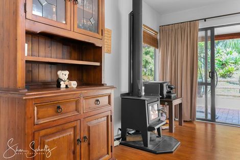 Photo of property in 9 Bickerstaffe Road, Maungaturoto, 0520