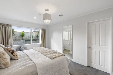 Photo of property in 11 Stella Court, Paraparaumu, 5032