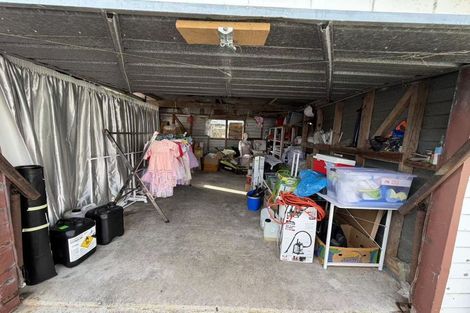 Photo of property in 50 Aviemore Drive, Highland Park, Auckland, 2010