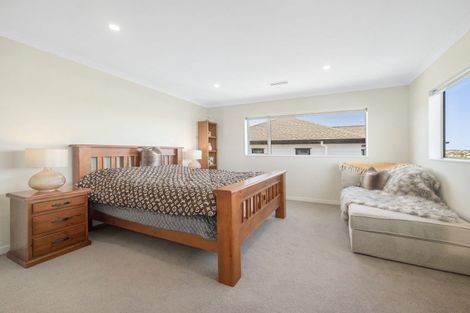 Photo of property in 30 Cassidy Drive, Orewa, 0931