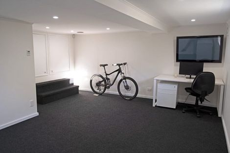 Photo of property in 7 Farringdon Street, Glen Innes, Auckland, 1072