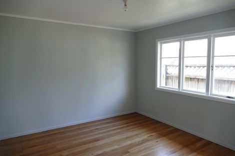 Photo of property in 50 Flanshaw Road, Te Atatu South, Auckland, 0610