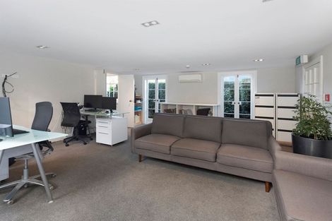 Photo of property in 52 Bealey Avenue, Christchurch Central, Christchurch, 8013