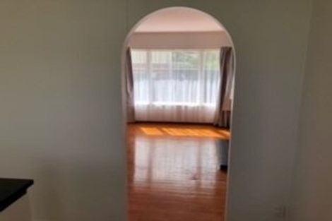 Photo of property in 51 Beach Road, Te Atatu Peninsula, Auckland, 0610