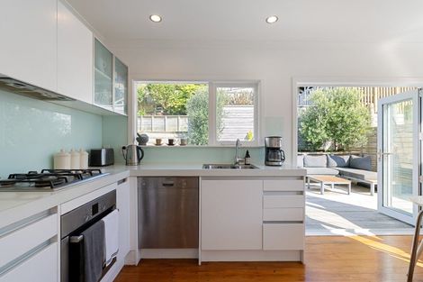 Photo of property in 74 Kano Street, Karori, Wellington, 6012