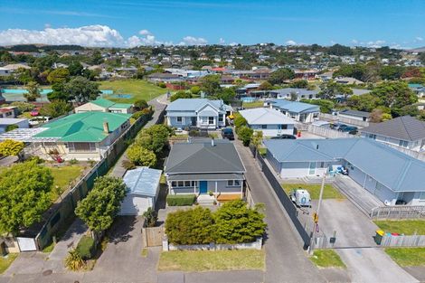 Photo of property in 19 Main Road, Titahi Bay, Porirua, 5022