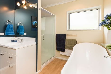 Photo of property in 14 Willowstream Grove, Cloverlea, Palmerston North, 4412