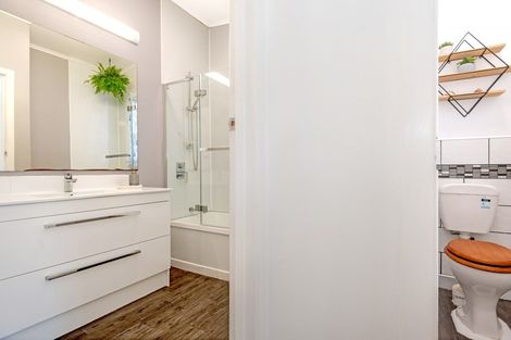 Photo of property in 27 Carnarvon Street, Gisborne, 4010