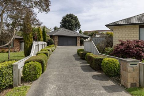 Photo of property in 33 Gandalf Crescent, Paraparaumu, 5032