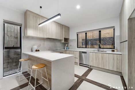 Photo of property in 36d Walker Road, Point Chevalier, Auckland, 1022