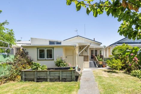 Photo of property in 135 Vigor Brown Street, Napier South, Napier, 4110