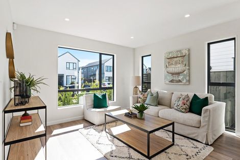 Photo of property in 136 Vintry Drive, Kumeu, 0810