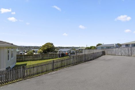 Photo of property in 32 Matatiro Street, Titahi Bay, Porirua, 5022