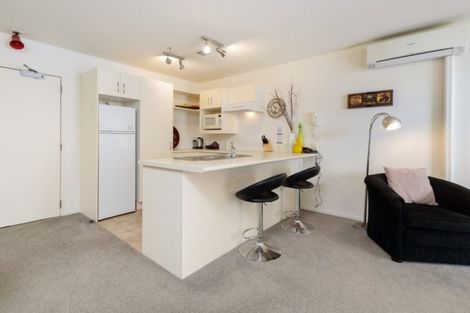 Photo of property in 41/3 Maunganui Road, Mount Maunganui, 3116
