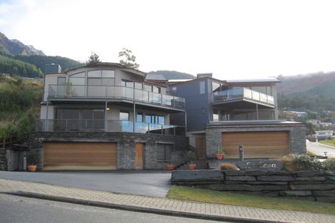 Photo of property in 14 Crichton Lane, Fernhill, Queenstown, 9300