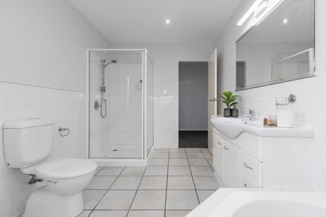 Photo of property in 2b Observatory Close, Whitby, Porirua, 5024